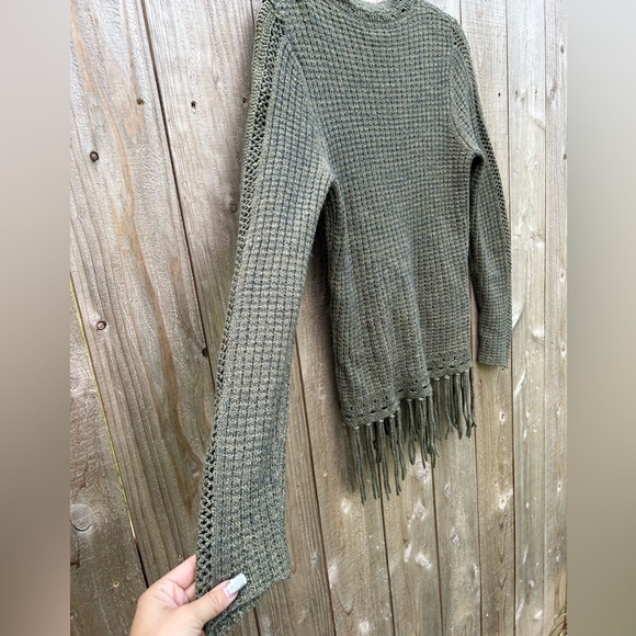 Green Knit Fringe Sweater size medium fall winter tassel cozy rayon wool spanner - Picture 12 of 12